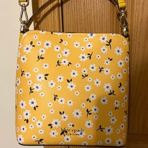 NWT Kate Spade Small Darcy Fleurette Floral Bucket Bag